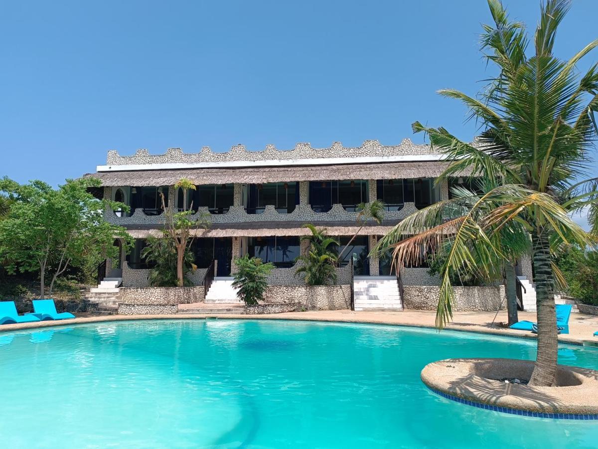 The Wild Orchid Resort - 몰볼 외부 사진
